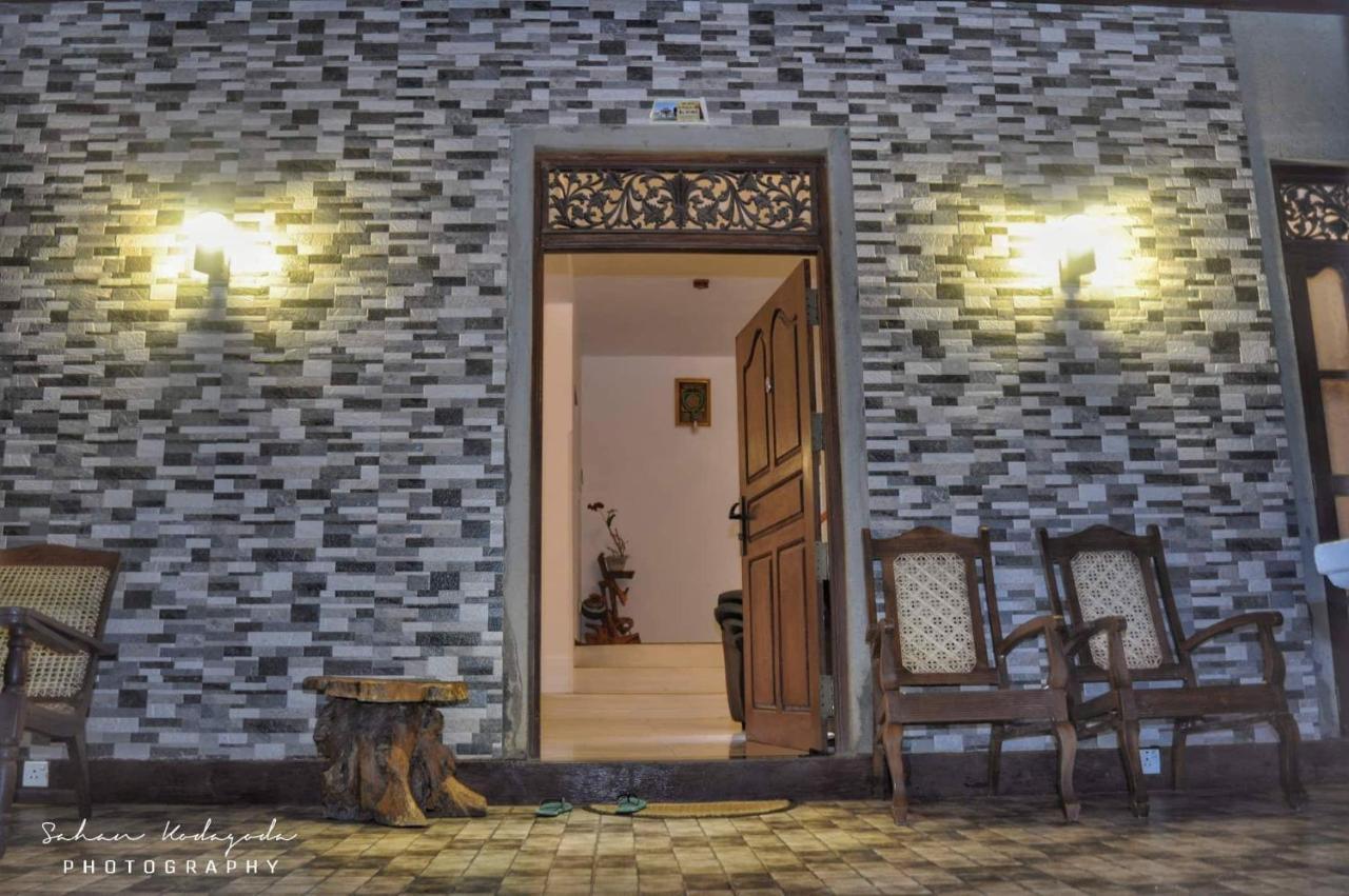 Deutsche Villa ヒッカドゥワ エクステリア 写真