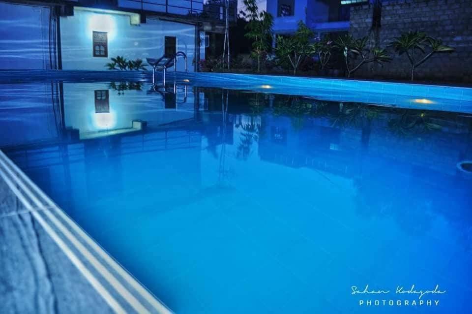Deutsche Villa ヒッカドゥワ エクステリア 写真